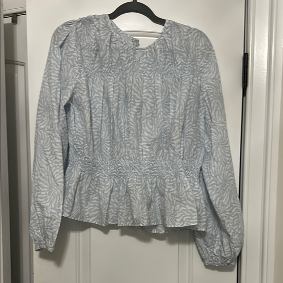 Elegant Blue Patterned Women's Top - Picture 6 of 8